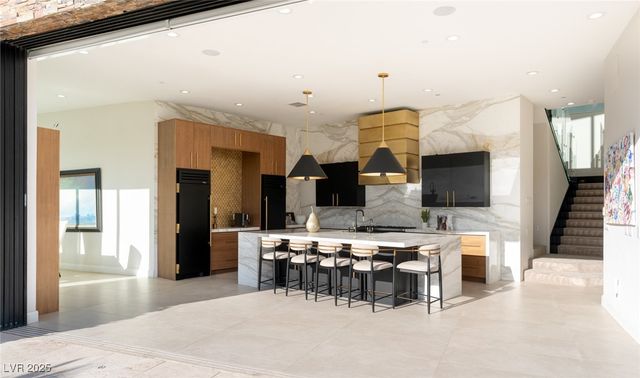 569 LAIRMONT Place, Henderson, NV 89012