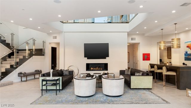 569 LAIRMONT Place, Henderson, NV 89012