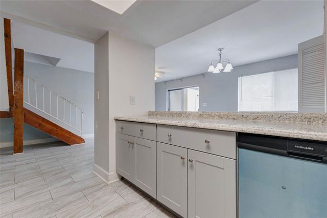 2267 Triway Lane 231, Houston, TX 77043