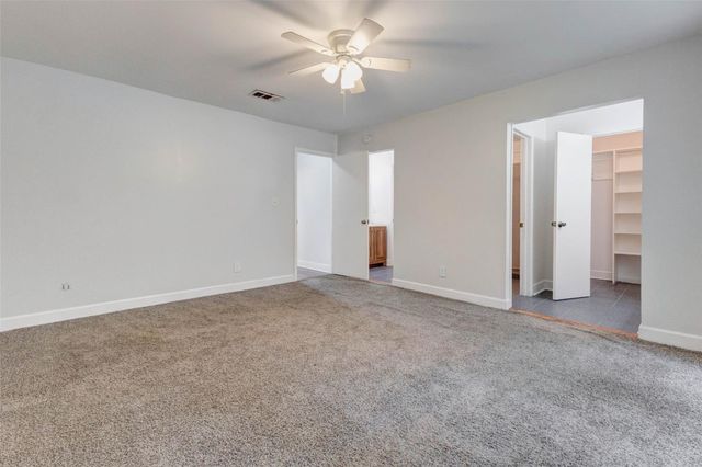 2267 Triway Lane 231, Houston, TX 77043