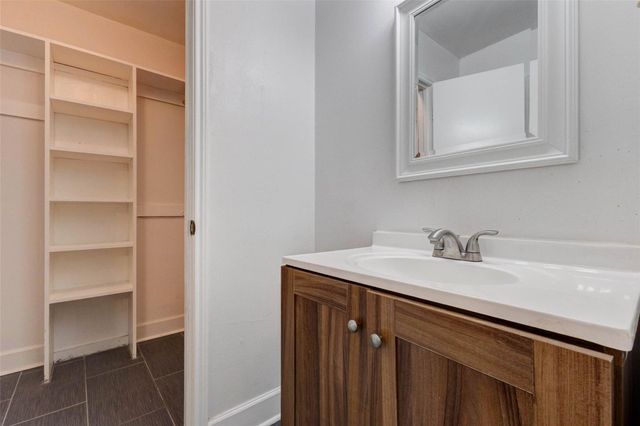 2267 Triway Lane 231, Houston, TX 77043