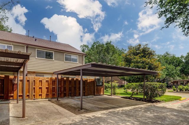 2267 Triway Lane 231, Houston, TX 77043