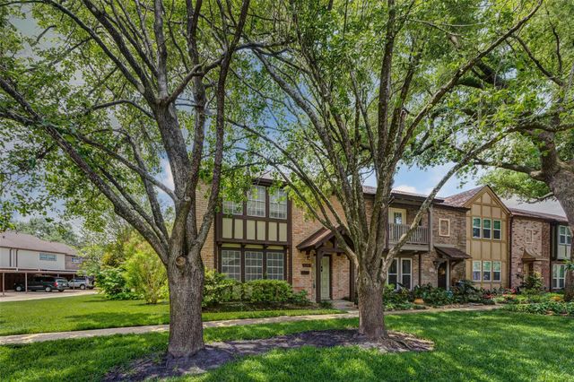 2267 Triway Lane 231, Houston, TX 77043