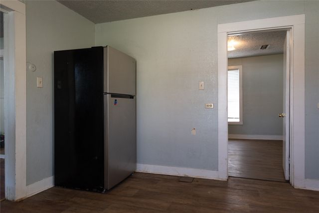 707 Ritchey Street, Gainesville, TX 76240