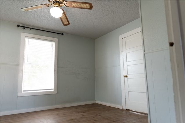 707 Ritchey Street, Gainesville, TX 76240