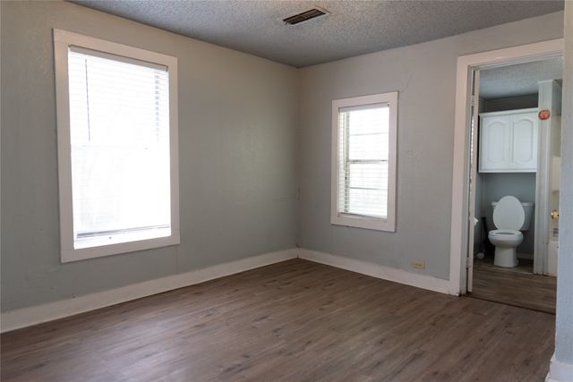 707 Ritchey Street, Gainesville, TX 76240