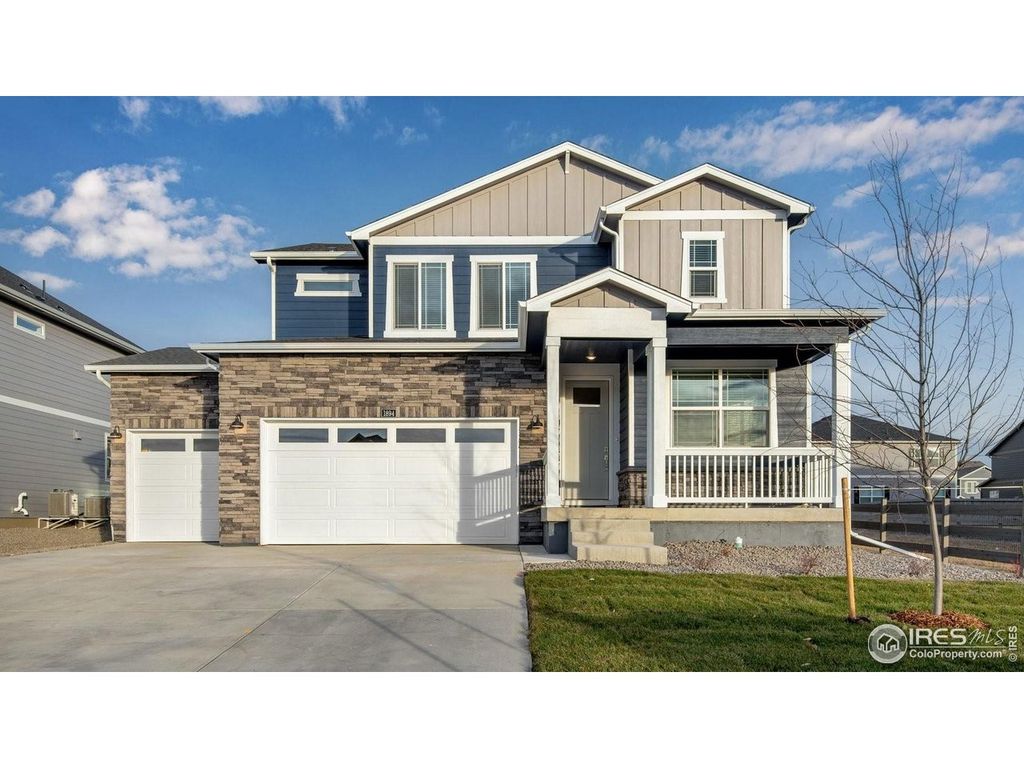 1894 Chaffee Crest Dr, Berthoud, CO 80513