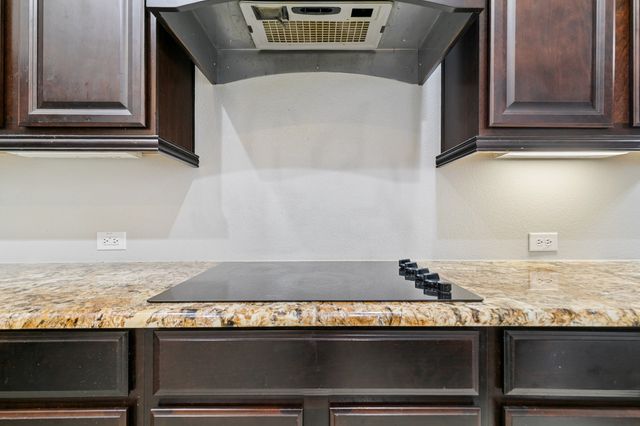 909 Auburn Court, Savannah, TX 76227