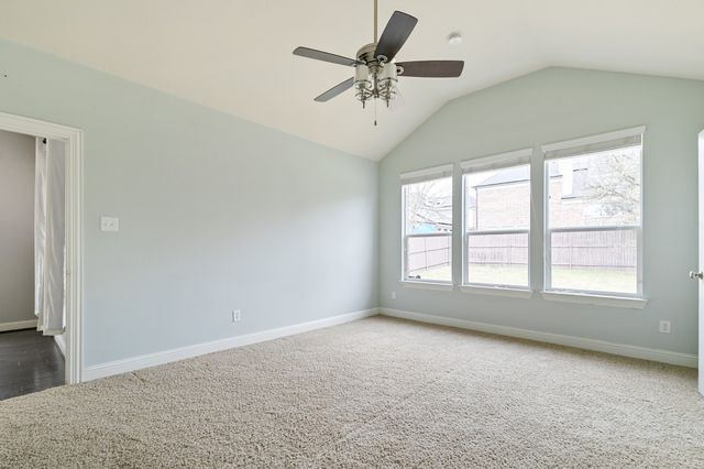 909 Auburn Court, Savannah, TX 76227