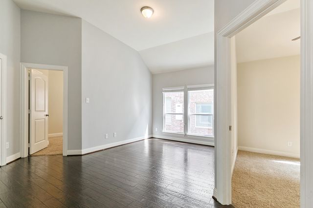 909 Auburn Court, Savannah, TX 76227