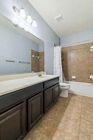 909 Auburn Court, Savannah, TX 76227