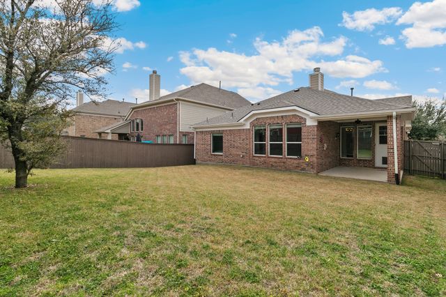 909 Auburn Court, Savannah, TX 76227