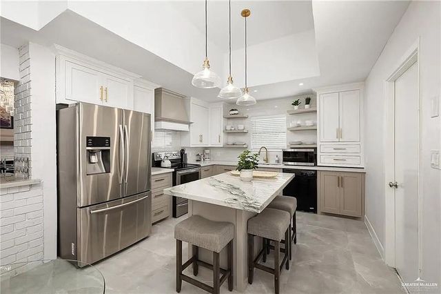 312 Xanthisma Avenue, Mcallen, TX 78504