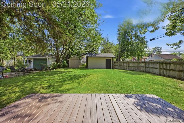 11302 Grayfield, Redford, MI 48239