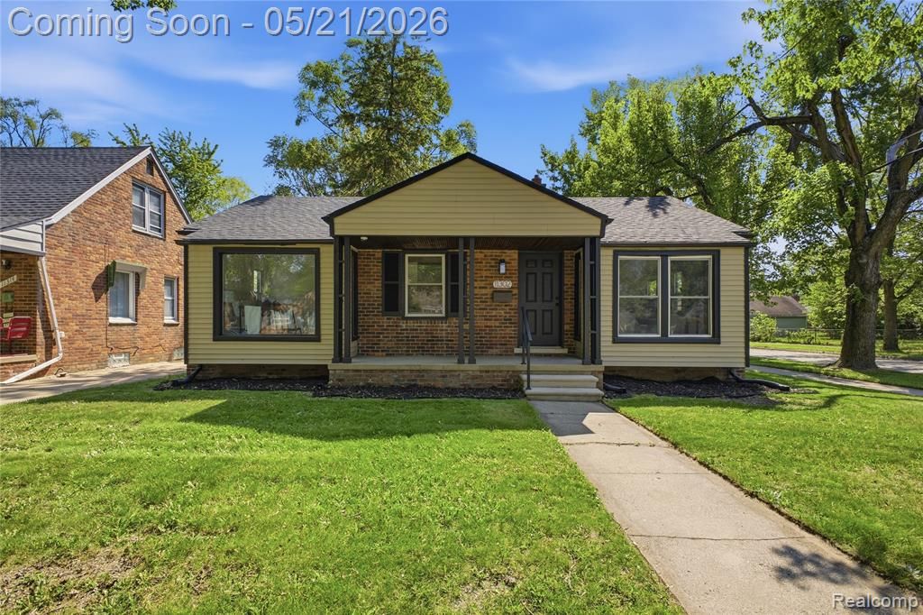 11302 Grayfield, Redford, MI 48239