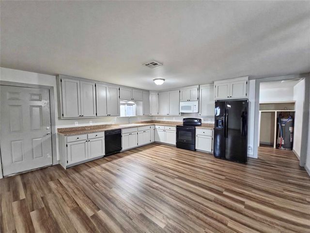 2750 Cobalt Court NW, Piedmont, OK 73078