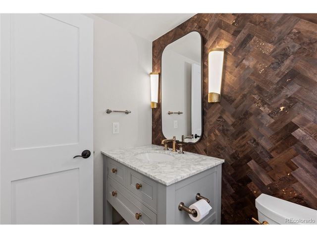 7755 S Forest St, Centennial, CO 80122