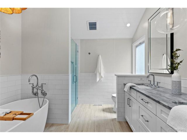 7755 S Forest St, Centennial, CO 80122