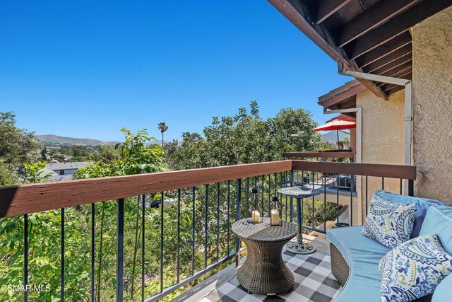 881 Warwick Avenue, Thousand Oaks, CA 91360