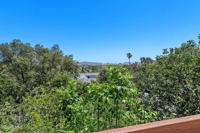 881 Warwick Avenue, Thousand Oaks, CA 91360