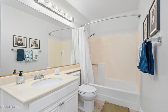 881 Warwick Avenue, Thousand Oaks, CA 91360