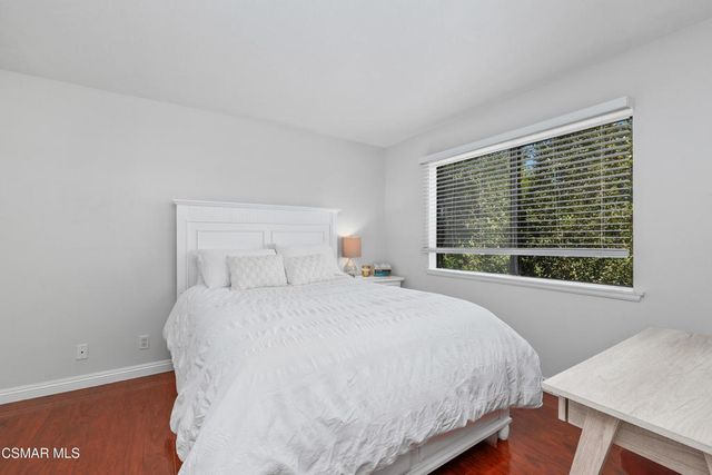 881 Warwick Avenue, Thousand Oaks, CA 91360