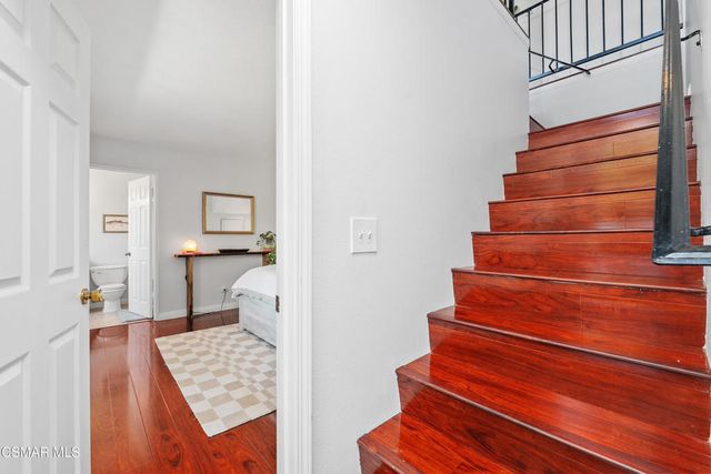 881 Warwick Avenue, Thousand Oaks, CA 91360