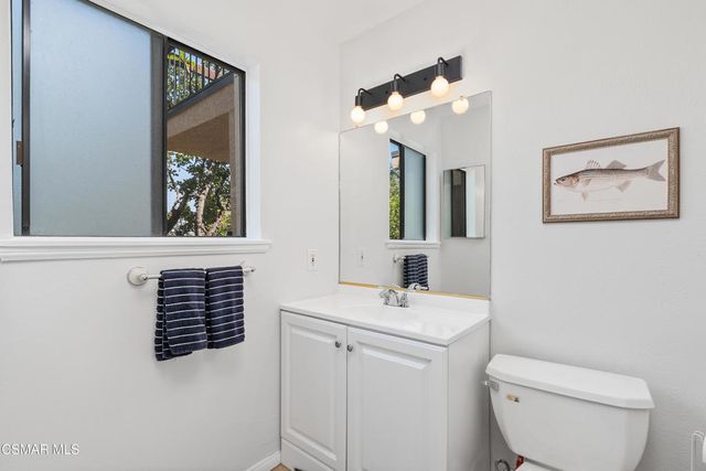 881 Warwick Avenue, Thousand Oaks, CA 91360