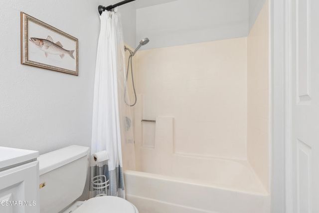 881 Warwick Avenue, Thousand Oaks, CA 91360
