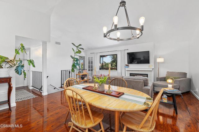 881 Warwick Avenue, Thousand Oaks, CA 91360