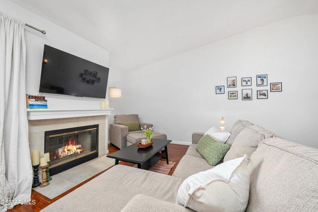 881 Warwick Avenue, Thousand Oaks, CA 91360