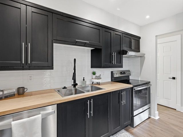 178 W Pembroke WAY, Wales, WI 53183