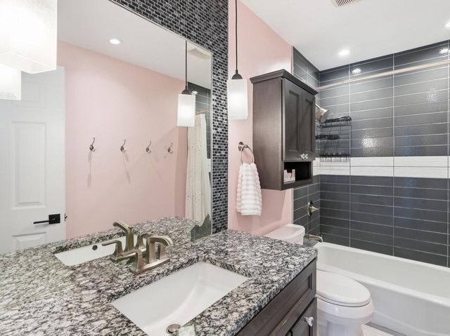 178 W Pembroke WAY, Wales, WI 53183
