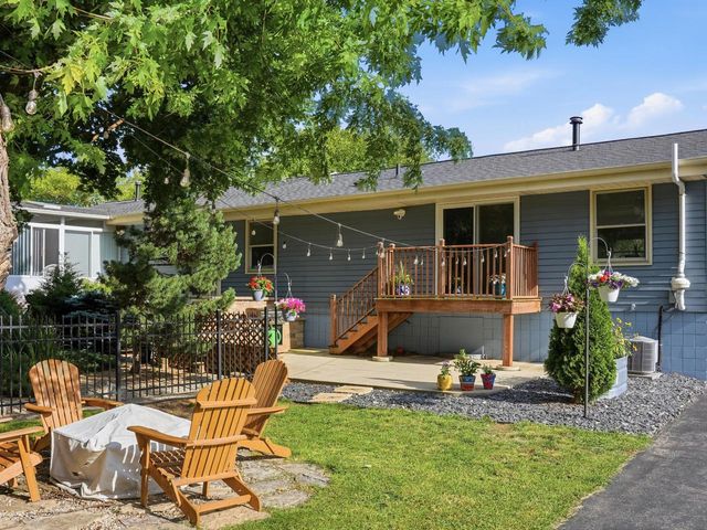 178 W Pembroke WAY, Wales, WI 53183