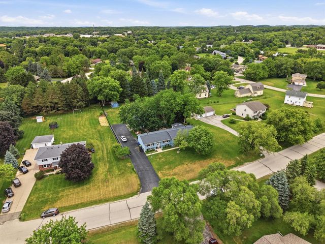 178 W Pembroke WAY, Wales, WI 53183