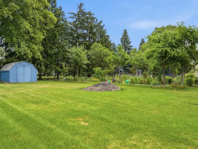 178 W Pembroke WAY, Wales, WI 53183