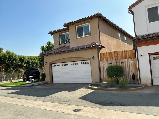 8621 Noble Avenue 4, North Hills, CA 91343