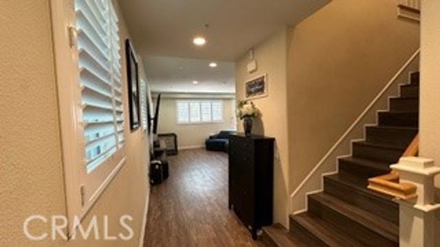 8621 Noble Avenue 4, North Hills, CA 91343