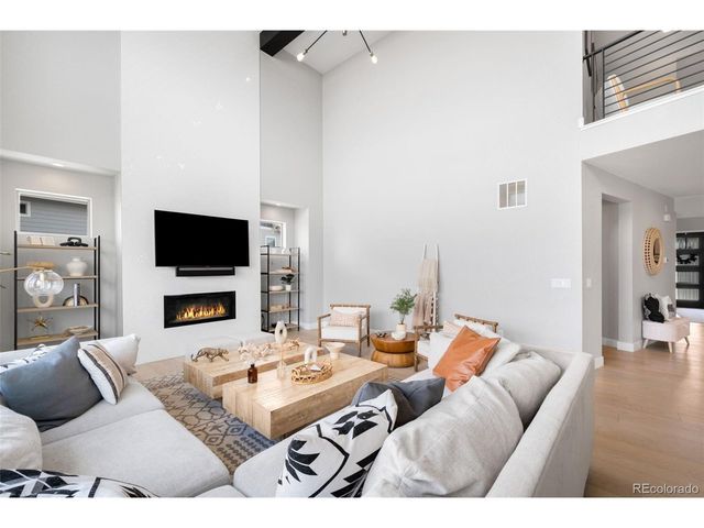 15392 Irving Ct, Broomfield, CO 80023