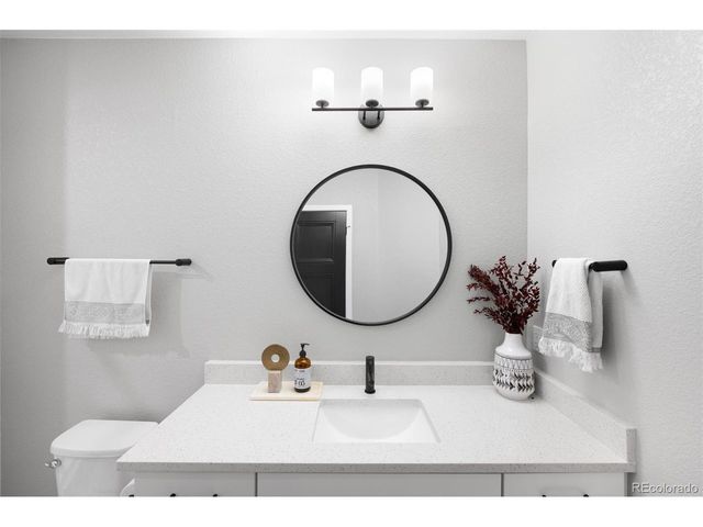 15392 Irving Ct, Broomfield, CO 80023