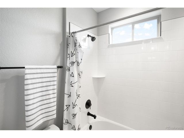 15392 Irving Ct, Broomfield, CO 80023