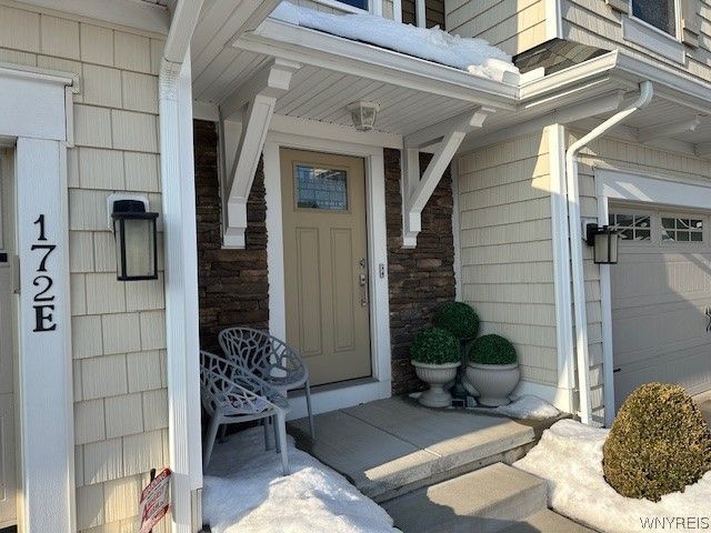 172 E Northill Dr Drive E, Amherst, NY 14221