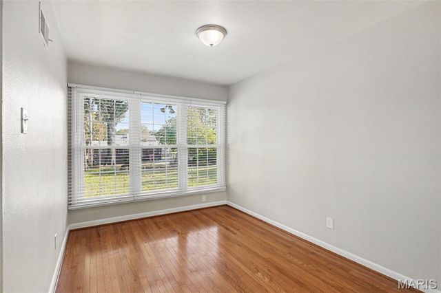 285 W Saint Anthony Lane, Florissant, MO 63031