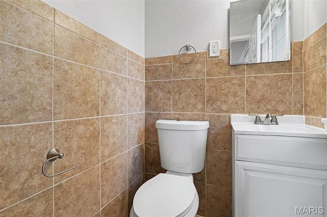 285 W Saint Anthony Lane, Florissant, MO 63031