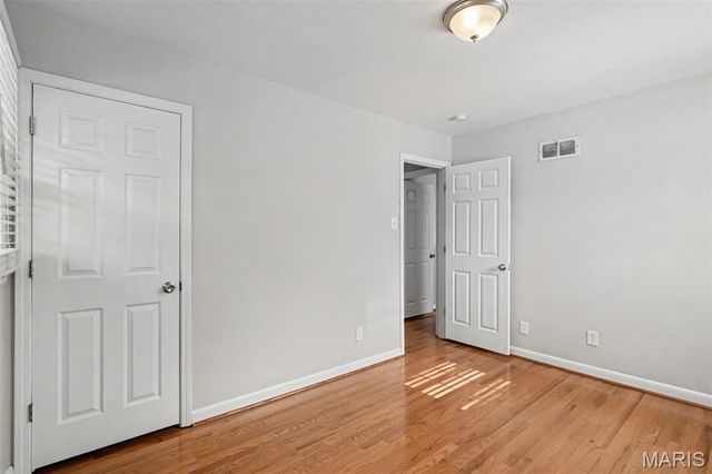 285 W Saint Anthony Lane, Florissant, MO 63031