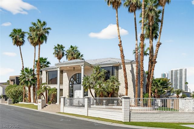 2834 QUEENS COURTYARD Drive, Las Vegas, NV 89109