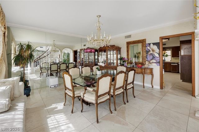 2834 QUEENS COURTYARD Drive, Las Vegas, NV 89109