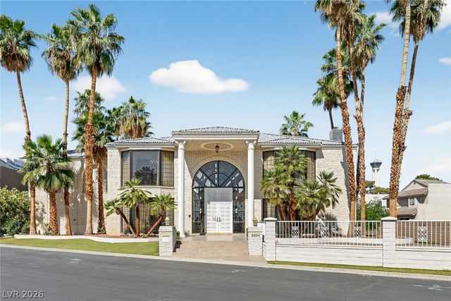 2834 QUEENS COURTYARD Drive, Las Vegas, NV 89109
