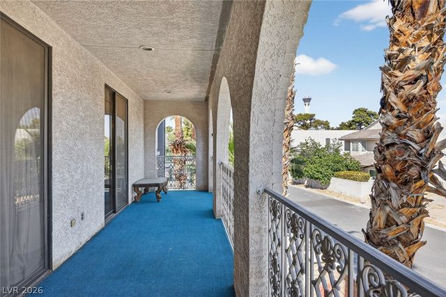 2834 QUEENS COURTYARD Drive, Las Vegas, NV 89109