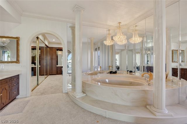 2834 QUEENS COURTYARD Drive, Las Vegas, NV 89109